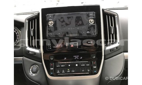Buy Import Toyota Land Cruiser White Car in Import - Dubai in Attapeu Province Buy Import Toyota Land Cruiser White Car in Import - Dubai in Attapeu Province