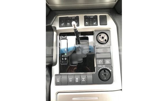 Buy Import Toyota Land Cruiser White Car in Import - Dubai in Attapeu Province Buy Import Toyota Land Cruiser White Car in Import - Dubai in Attapeu Province