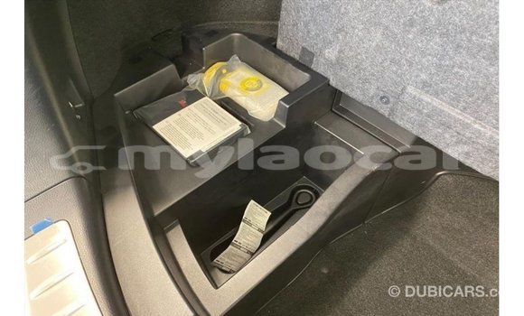 Acheter Import Voiture Toyota Harrier Blanc à Import - Dubai, Attapeu Province Acheter Import Voiture Toyota Harrier Blanc à Import - Dubai, Attapeu Province