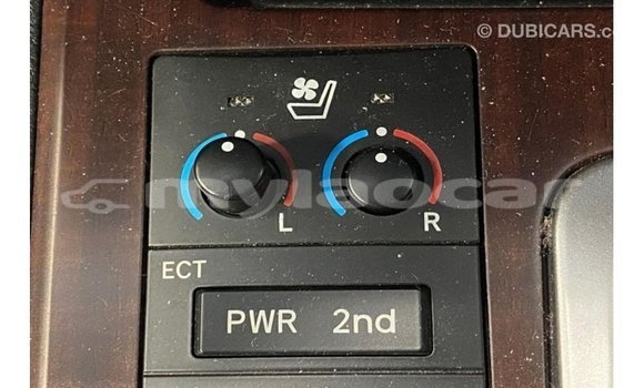 Acheter Import Voiture Toyota Land Cruiser Noir à Import - Dubai, Attapeu Province Acheter Import Voiture Toyota Land Cruiser Noir à Import - Dubai, Attapeu Province