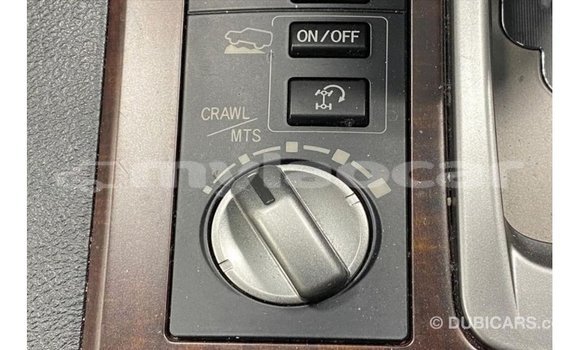 Acheter Import Voiture Toyota Land Cruiser Noir à Import - Dubai, Attapeu Province Acheter Import Voiture Toyota Land Cruiser Noir à Import - Dubai, Attapeu Province