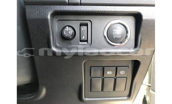 Buy Import Toyota Prado White Car in Import - Dubai in Attapeu Province Buy Import Toyota Prado White Car in Import - Dubai in Attapeu Province