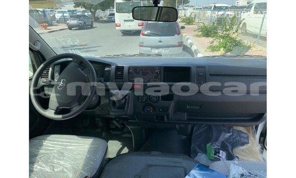 Buy Import Toyota Hiace White Car in Import - Dubai in Attapeu Province Buy Import Toyota Hiace White Car in Import - Dubai in Attapeu Province