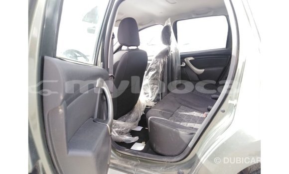 Buy Import Renault Duster Green Car in Import - Dubai in Attapeu Province Buy Import Renault Duster Green Car in Import - Dubai in Attapeu Province