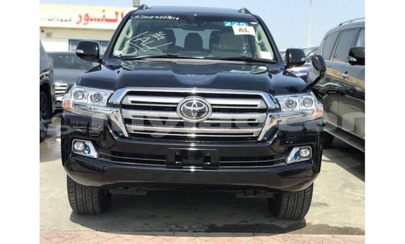 Acheter Import Voiture Toyota Land Cruiser Noir à Import - Dubai, Attapeu Province Acheter Import Voiture Toyota Land Cruiser Noir à Import - Dubai, Attapeu Province