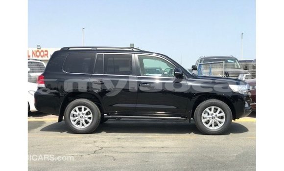 Acheter Import Voiture Toyota Land Cruiser Noir à Import - Dubai, Attapeu Province Acheter Import Voiture Toyota Land Cruiser Noir à Import - Dubai, Attapeu Province