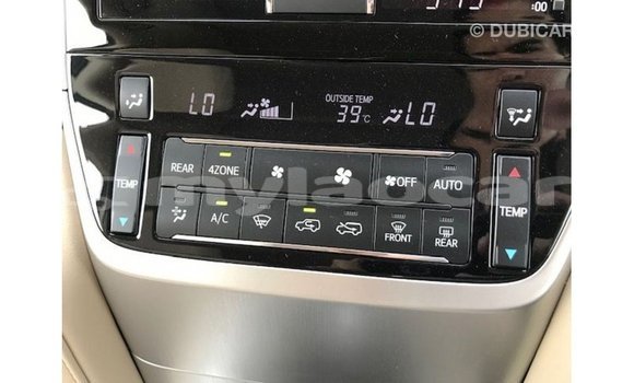 Acheter Import Voiture Toyota Land Cruiser Noir à Import - Dubai, Attapeu Province Acheter Import Voiture Toyota Land Cruiser Noir à Import - Dubai, Attapeu Province