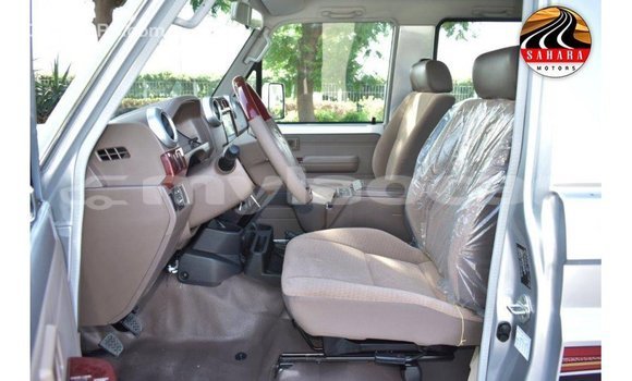Acheter Import Voiture Toyota Land Cruiser Autre à Import - Dubai, Attapeu Province Acheter Import Voiture Toyota Land Cruiser Autre à Import - Dubai, Attapeu Province