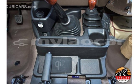 Acheter Import Voiture Toyota Land Cruiser Autre à Import - Dubai, Attapeu Province Acheter Import Voiture Toyota Land Cruiser Autre à Import - Dubai, Attapeu Province