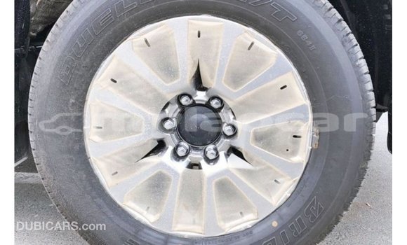 Acheter Import Voiture Toyota Prado Bleu à Import - Dubai, Attapeu Province Acheter Import Voiture Toyota Prado Bleu à Import - Dubai, Attapeu Province
