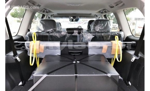 Acheter Import Voiture Toyota Prado Bleu à Import - Dubai, Attapeu Province Acheter Import Voiture Toyota Prado Bleu à Import - Dubai, Attapeu Province