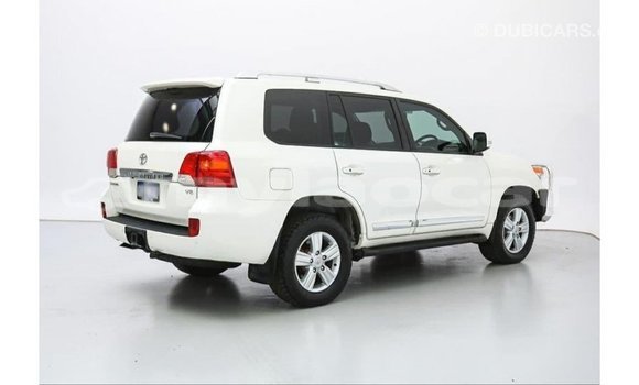 Buy Import Toyota Land Cruiser White Car in Import - Dubai in Attapeu Province Buy Import Toyota Land Cruiser White Car in Import - Dubai in Attapeu Province