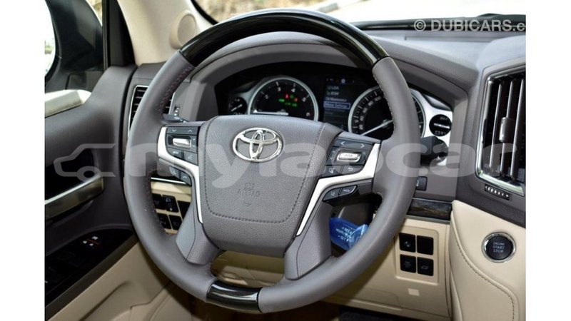 Big with watermark toyota land cruiser attapeu province import dubai 3417