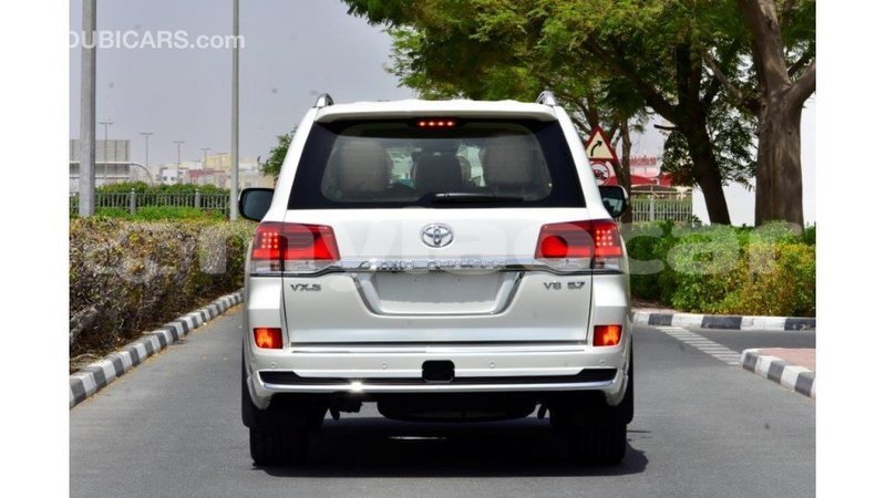 Big with watermark toyota land cruiser attapeu province import dubai 3417