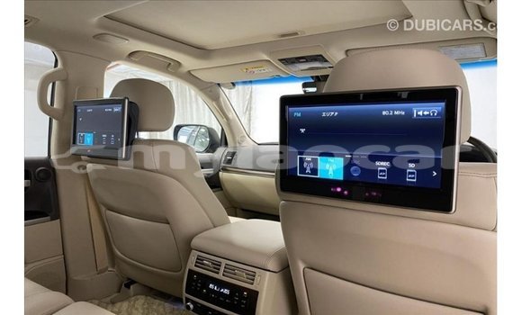 Acheter Import Voiture Toyota Land Cruiser Noir à Import - Dubai, Attapeu Province Acheter Import Voiture Toyota Land Cruiser Noir à Import - Dubai, Attapeu Province