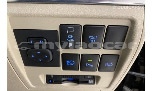 Acheter Import Voiture Toyota Land Cruiser Noir à Import - Dubai, Attapeu Province Acheter Import Voiture Toyota Land Cruiser Noir à Import - Dubai, Attapeu Province