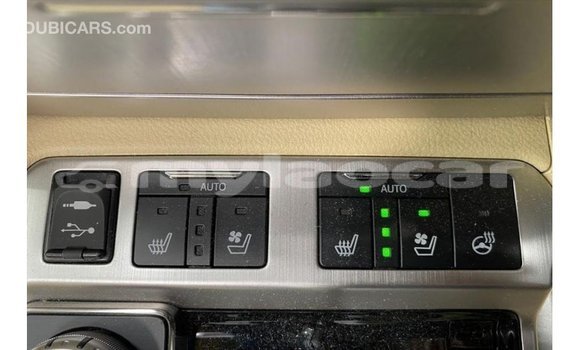 Acheter Import Voiture Toyota Land Cruiser Blanc à Import - Dubai, Attapeu Province Acheter Import Voiture Toyota Land Cruiser Blanc à Import - Dubai, Attapeu Province