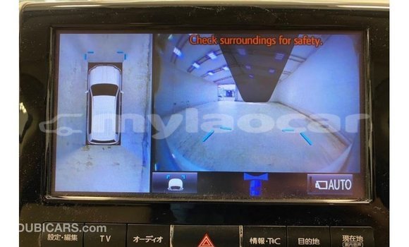 Acheter Import Voiture Toyota Land Cruiser Blanc à Import - Dubai, Attapeu Province Acheter Import Voiture Toyota Land Cruiser Blanc à Import - Dubai, Attapeu Province