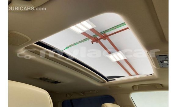 Acheter Import Voiture Toyota Land Cruiser Blanc à Import - Dubai, Attapeu Province Acheter Import Voiture Toyota Land Cruiser Blanc à Import - Dubai, Attapeu Province