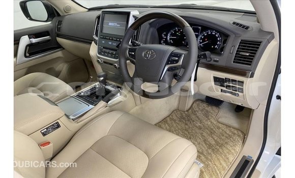 Buy Import Toyota Land Cruiser White Car in Import - Dubai in Attapeu Province Buy Import Toyota Land Cruiser White Car in Import - Dubai in Attapeu Province