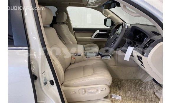 Buy Import Toyota Land Cruiser White Car in Import - Dubai in Attapeu Province Buy Import Toyota Land Cruiser White Car in Import - Dubai in Attapeu Province
