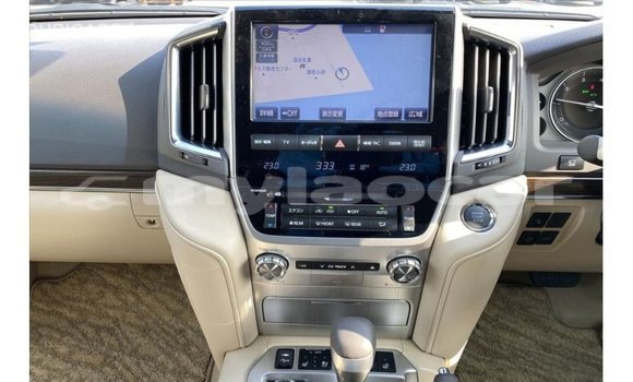 Buy Import Toyota Land Cruiser White Car in Import - Dubai in Attapeu Province Buy Import Toyota Land Cruiser White Car in Import - Dubai in Attapeu Province