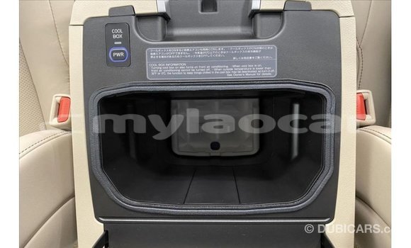 Buy Import Toyota Land Cruiser White Car in Import - Dubai in Attapeu Province Buy Import Toyota Land Cruiser White Car in Import - Dubai in Attapeu Province