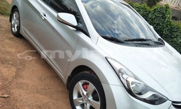 Buy Used Hyundai Elantra Silver Car in Vientiane in Vientiane Province Buy Used Hyundai Elantra Silver Car in Vientiane in Vientiane Province