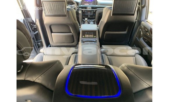 Acheter Import Voiture Lexus LX Noir à Import - Dubai, Attapeu Province Acheter Import Voiture Lexus LX Noir à Import - Dubai, Attapeu Province