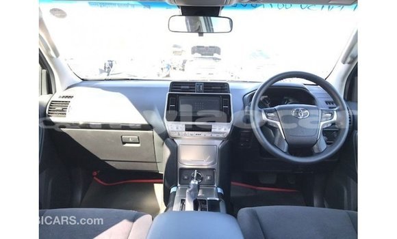 Acheter Import Voiture Toyota Prado Noir à Import - Dubai, Attapeu Province Acheter Import Voiture Toyota Prado Noir à Import - Dubai, Attapeu Province
