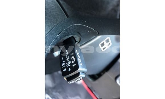 Acheter Import Voiture Toyota Prado Noir à Import - Dubai, Attapeu Province Acheter Import Voiture Toyota Prado Noir à Import - Dubai, Attapeu Province