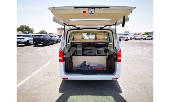 Buy Import Mercedes-Benz Vito White Car in Import - Dubai in Attapeu Province Buy Import Mercedes-Benz Vito White Car in Import - Dubai in Attapeu Province