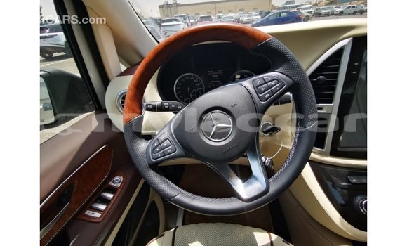 Buy Import Mercedes-Benz Vito White Car in Import - Dubai in Attapeu Province Buy Import Mercedes-Benz Vito White Car in Import - Dubai in Attapeu Province