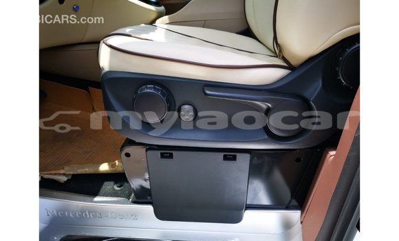 Buy Import Mercedes-Benz Vito White Car in Import - Dubai in Attapeu Province Buy Import Mercedes-Benz Vito White Car in Import - Dubai in Attapeu Province