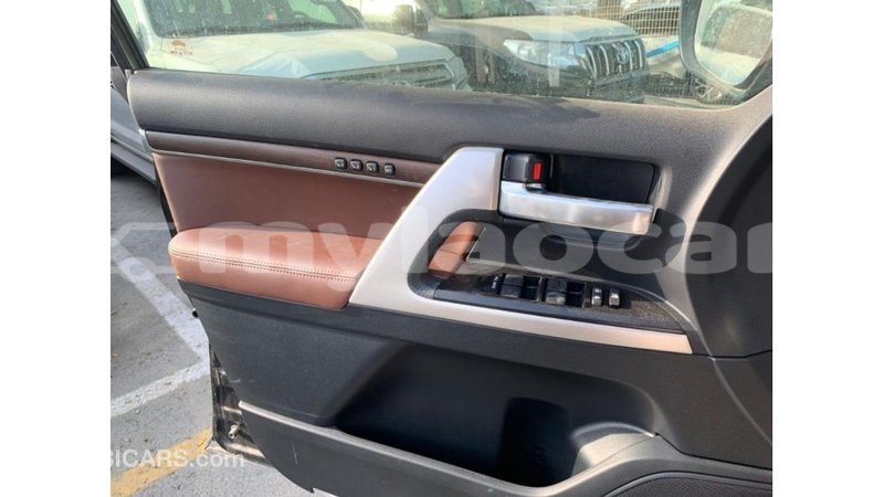 Big with watermark toyota land cruiser attapeu province import dubai 3443