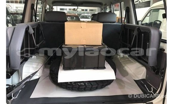 Buy Import Toyota Land Cruiser White Car in Import - Dubai in Attapeu Province Buy Import Toyota Land Cruiser White Car in Import - Dubai in Attapeu Province