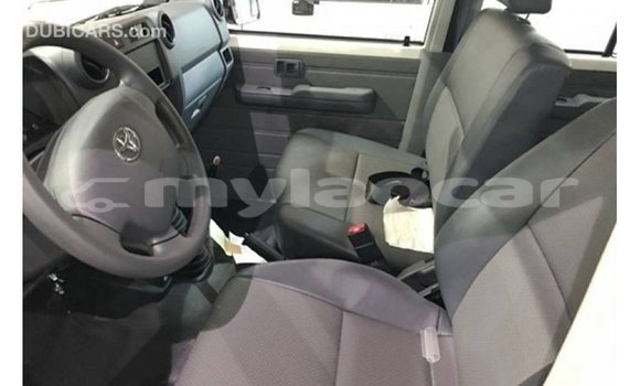 Buy Import Toyota Land Cruiser White Car in Import - Dubai in Attapeu Province Buy Import Toyota Land Cruiser White Car in Import - Dubai in Attapeu Province