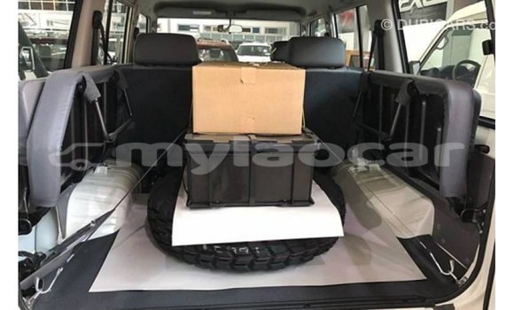 Buy Import Toyota Land Cruiser White Car in Import - Dubai in Attapeu Province Buy Import Toyota Land Cruiser White Car in Import - Dubai in Attapeu Province