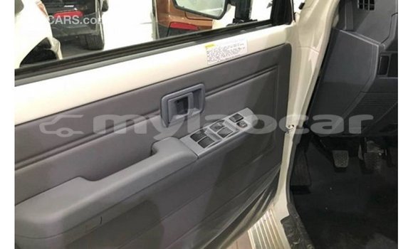 Buy Import Toyota Land Cruiser White Car in Import - Dubai in Attapeu Province Buy Import Toyota Land Cruiser White Car in Import - Dubai in Attapeu Province