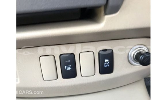 Acheter Import Voiture Toyota Hilux Autre à Import - Dubai, Attapeu Province Acheter Import Voiture Toyota Hilux Autre à Import - Dubai, Attapeu Province