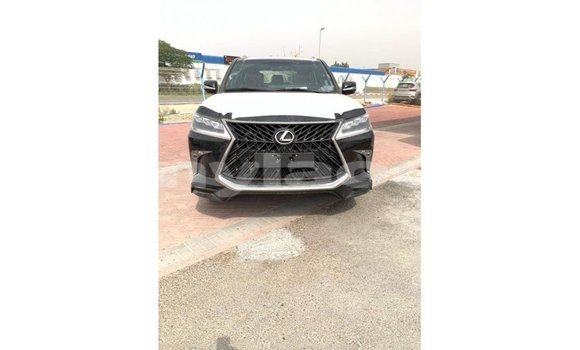 Acheter Import Voiture Lexus LX Noir à Import - Dubai, Attapeu Province Acheter Import Voiture Lexus LX Noir à Import - Dubai, Attapeu Province