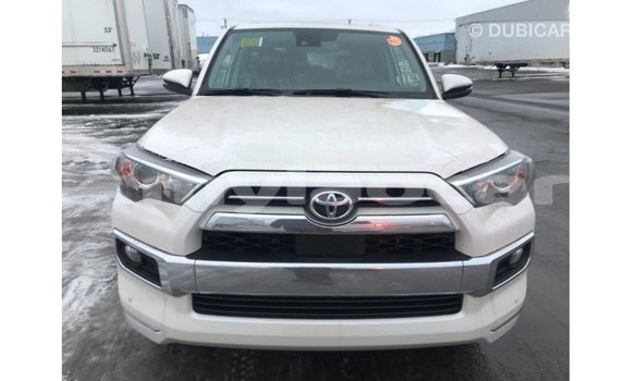 Acheter Import Voiture Toyota 4Runner Blanc à Import - Dubai, Attapeu Province Acheter Import Voiture Toyota 4Runner Blanc à Import - Dubai, Attapeu Province