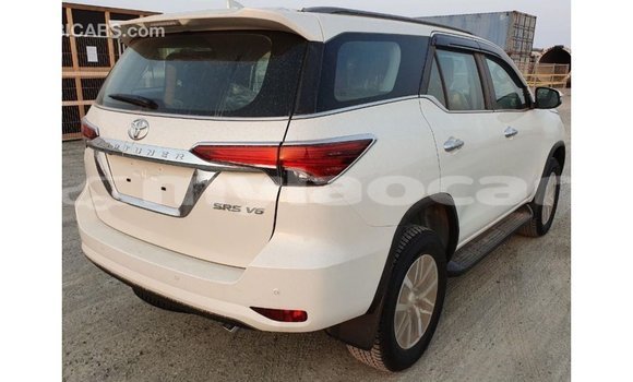 Buy Import Toyota Fortuner White Car in Import - Dubai in Attapeu Province Buy Import Toyota Fortuner White Car in Import - Dubai in Attapeu Province