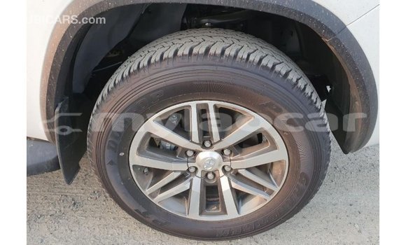 Buy Import Toyota Fortuner White Car in Import - Dubai in Attapeu Province Buy Import Toyota Fortuner White Car in Import - Dubai in Attapeu Province