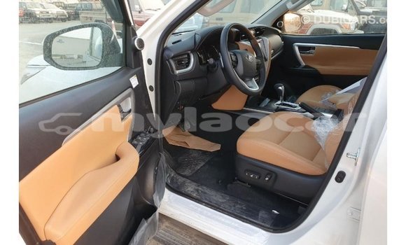 Buy Import Toyota Fortuner White Car in Import - Dubai in Attapeu Province Buy Import Toyota Fortuner White Car in Import - Dubai in Attapeu Province