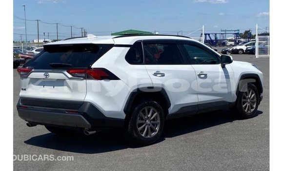 Acheter Import Voiture Toyota 4Runner Blanc à Import - Dubai, Attapeu Province Acheter Import Voiture Toyota 4Runner Blanc à Import - Dubai, Attapeu Province