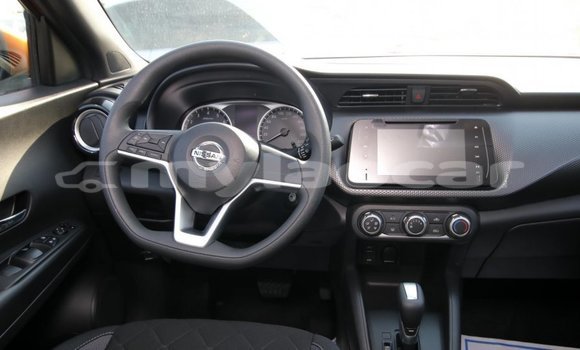 Buy Import Nissan Evalia Other Truck in Import - Dubai in Attapeu Province Buy Import Nissan Evalia Other Truck in Import - Dubai in Attapeu Province