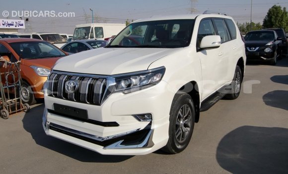 Acheter Import Voiture Toyota Prado Blanc à Import - Dubai, Attapeu Province Acheter Import Voiture Toyota Prado Blanc à Import - Dubai, Attapeu Province