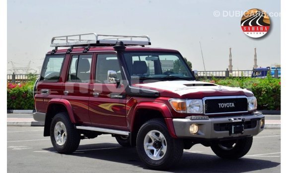 Acheter Import Voiture Toyota Land Cruiser Rouge à Import - Dubai, Attapeu Province Acheter Import Voiture Toyota Land Cruiser Rouge à Import - Dubai, Attapeu Province