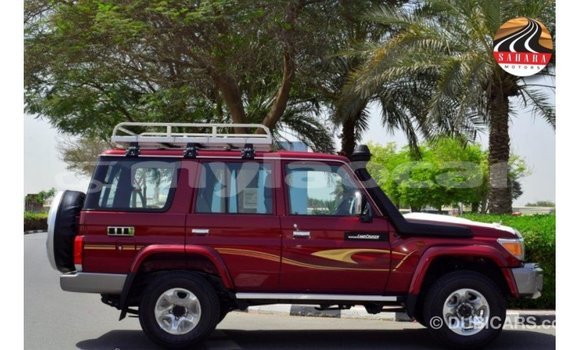 Acheter Import Voiture Toyota Land Cruiser Rouge à Import - Dubai, Attapeu Province Acheter Import Voiture Toyota Land Cruiser Rouge à Import - Dubai, Attapeu Province